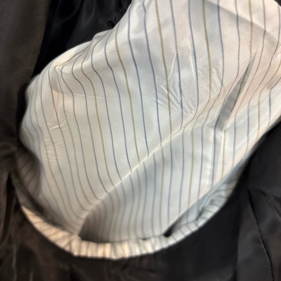 Andrew Mark New York Men’s Black 2 Piece Suit Size 48R Pants Size 42x32 - Picture 8 of 11